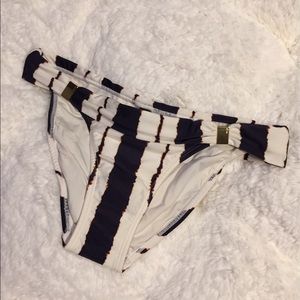 ✨ Vix Navy Cream Striped Bikini Bottom - XS (NWT)